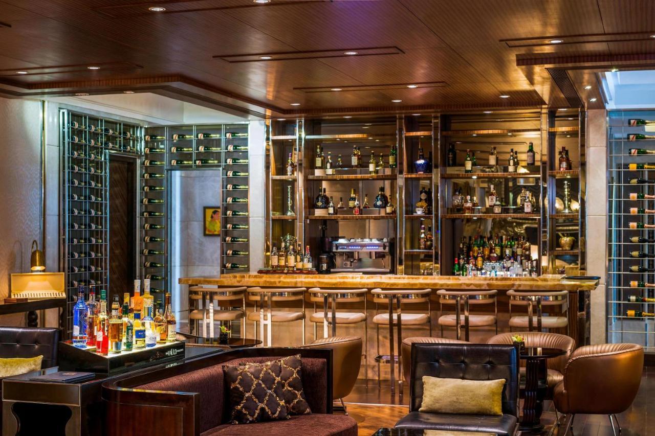 The St. Regis Mumbai Hotel Luaran gambar The bar at the 1919 Restaurant